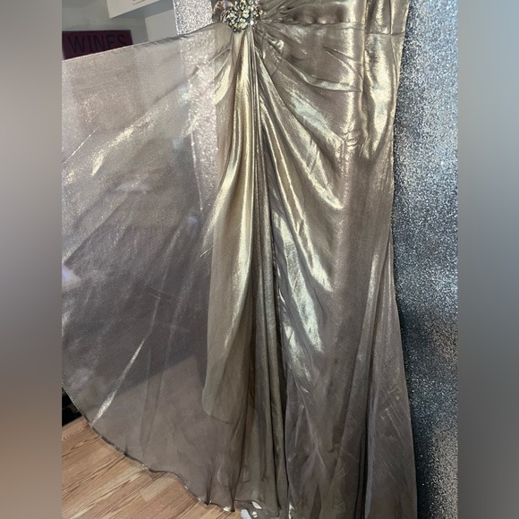 Beautiful Elegant Gold Atelier Alyce Seralina Collection Evening Gown Size 10 - Picture 5 of 16